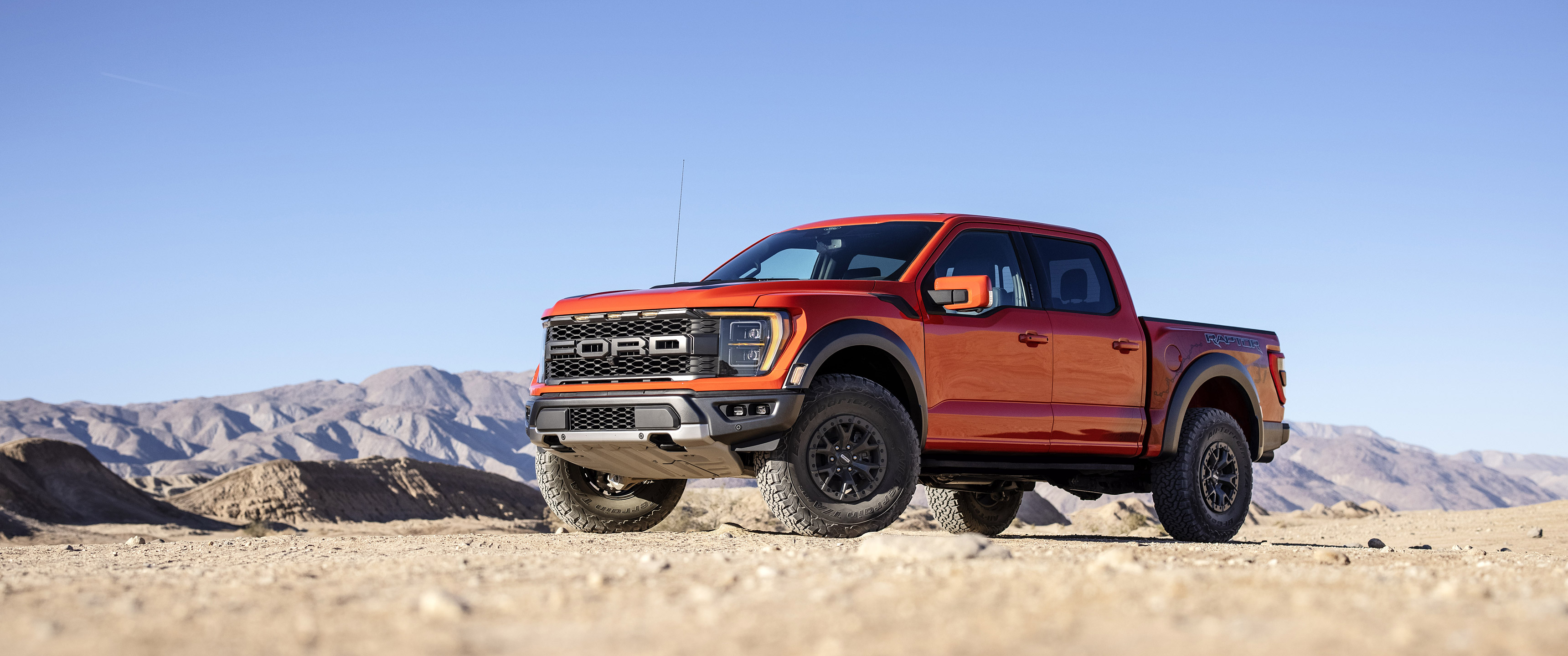  2021 Ford F-150 Raptor Wallpaper.